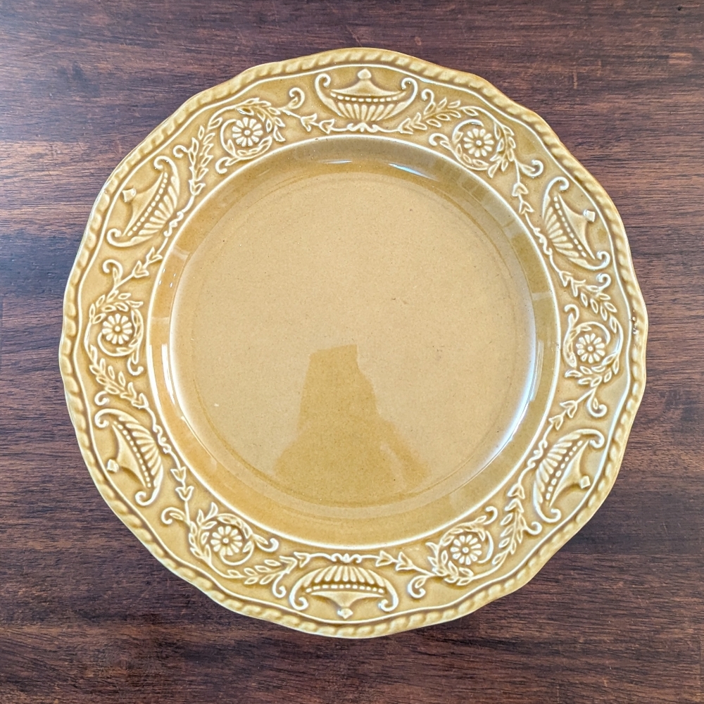 Canonsburg Ironstone Vintage 10" Plates Set Of 3